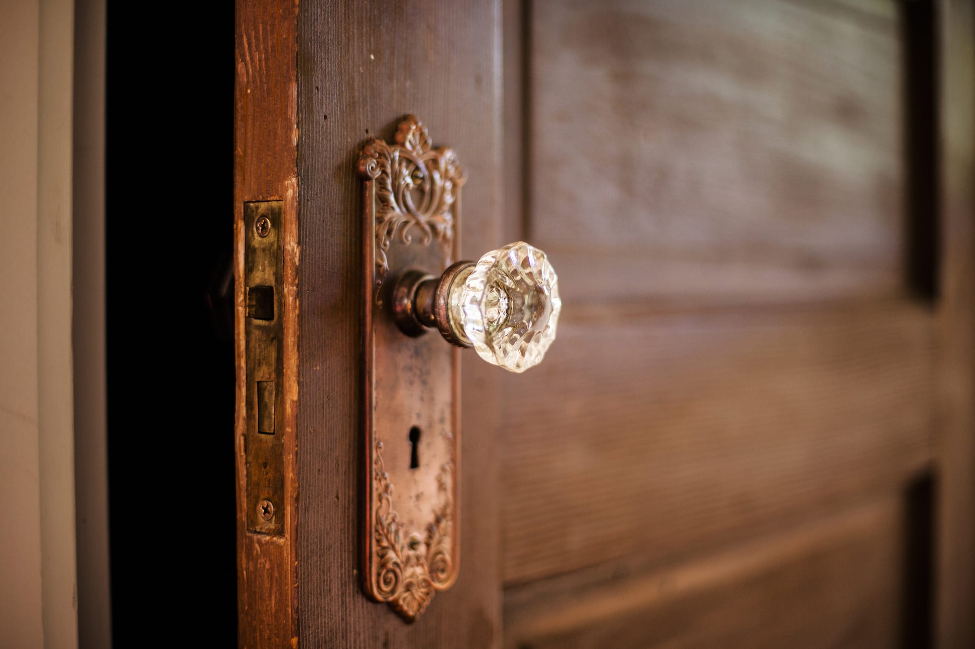 glass door knobs